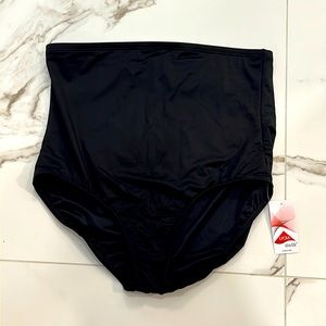 SZ 20 Lands End high waisted black swim bottom